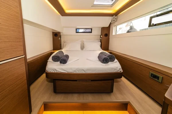 Lagoon 46 - Boatscribe.com