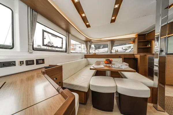 Lagoon 46 - Boatscribe.com