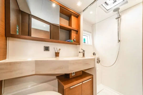 Lagoon 46 - Boatscribe.com