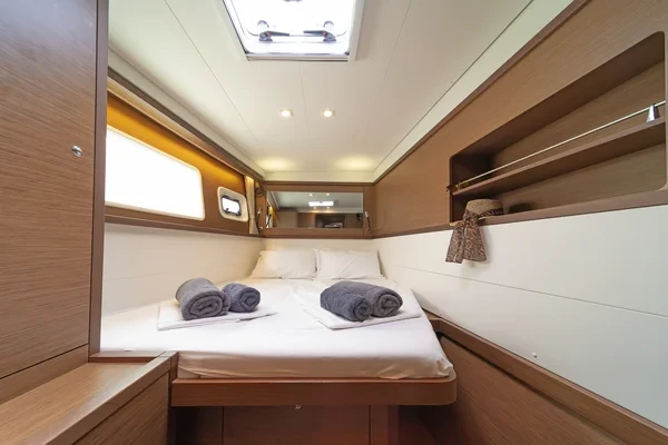 Lagoon 450 F - Boatscribe.com