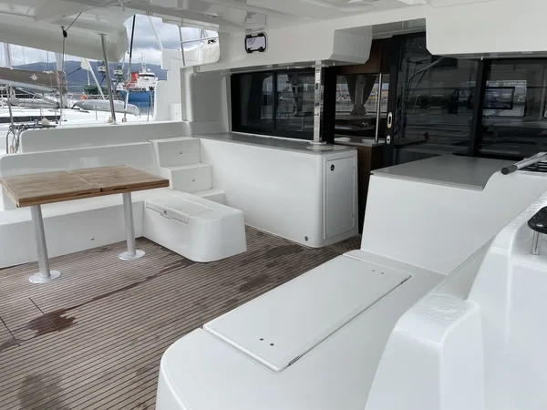 Lagoon 46 - Boatscribe.com