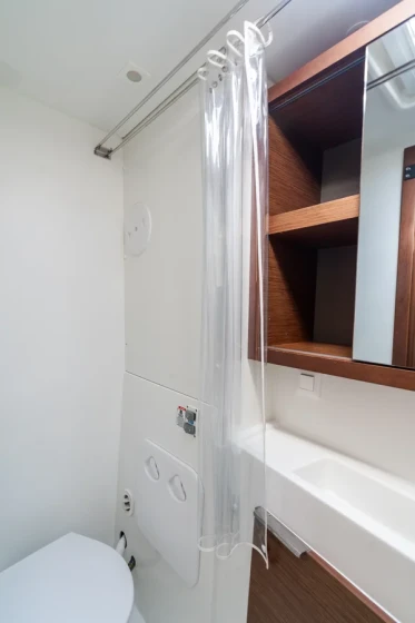 Lagoon 40 - Boatscribe.com