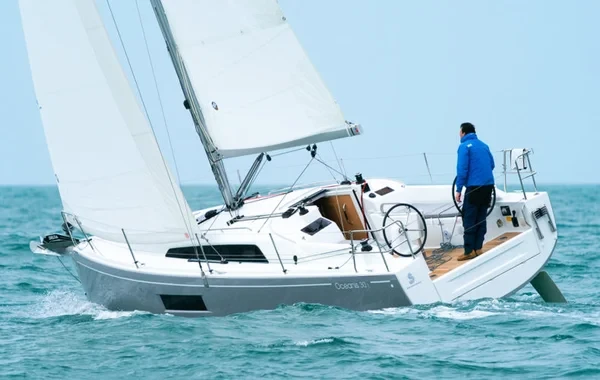 Oceanis 30.1 - Boatscribe.com