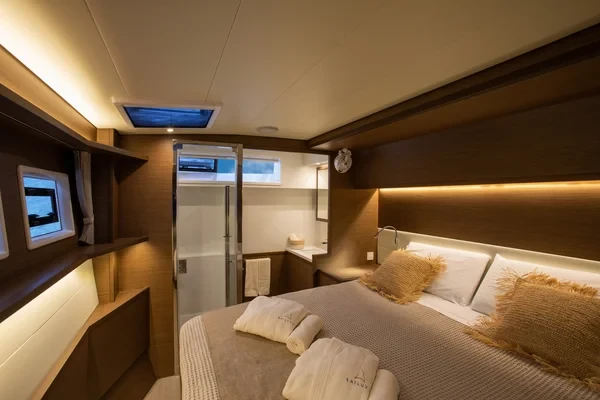 Lagoon 52 F - Boatscribe.com