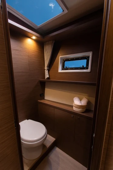 Lagoon 52 F - Boatscribe.com