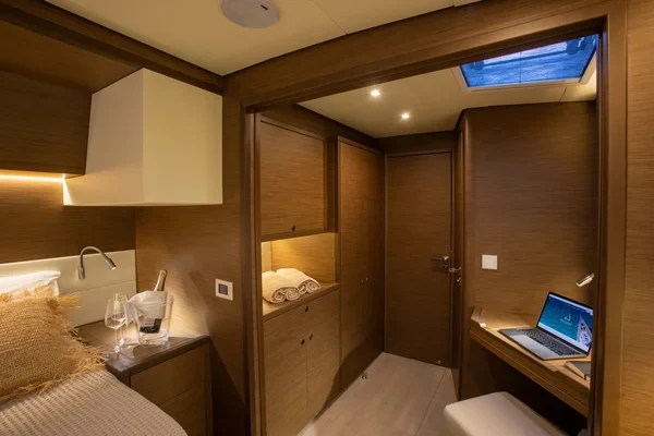 Lagoon 52 F - Boatscribe.com