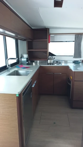 Lagoon 46 - Boatscribe.com