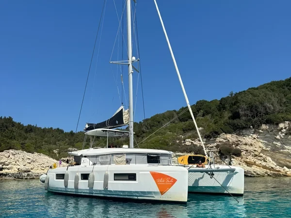 Lagoon 46 - Boatscribe.com