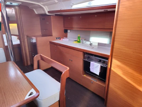 Dufour 430 - Boatscribe.com