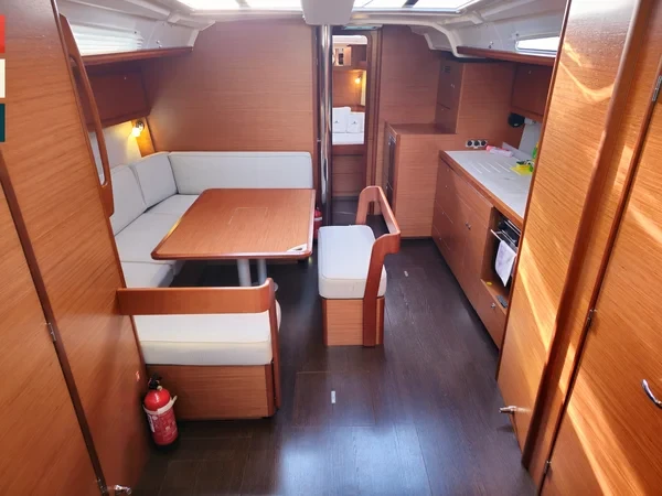 Dufour 430 - Boatscribe.com