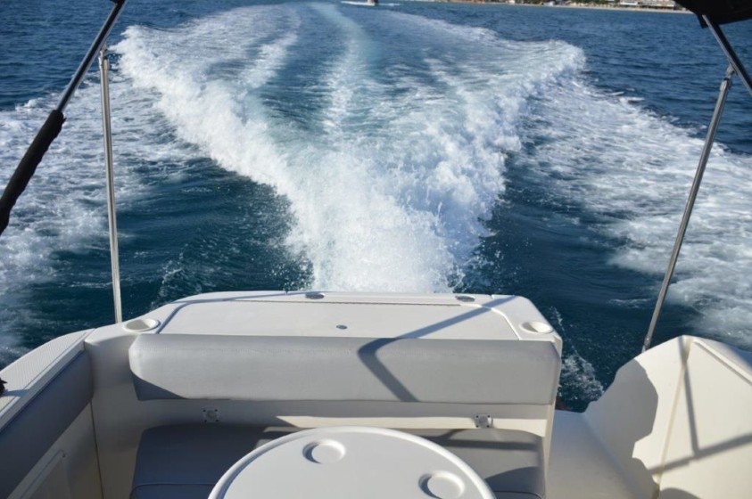 Sea Ray 275 - Boatscribe.com