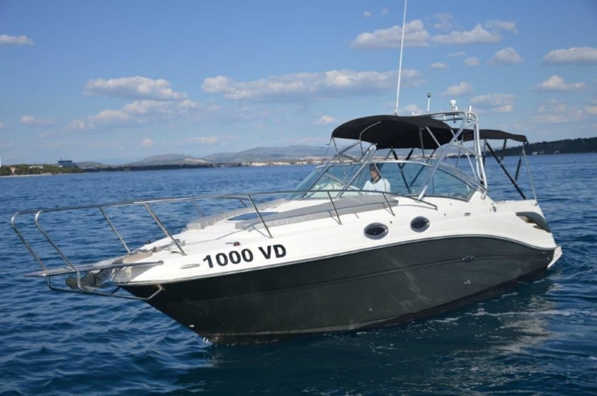 Sea Ray 275 - Boatscribe.com