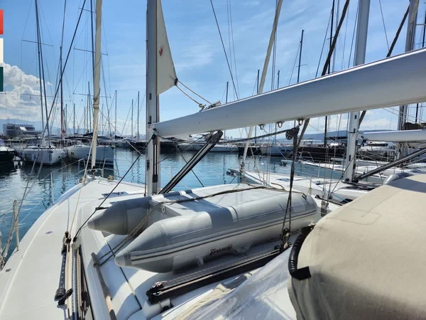 Dufour 430 - Boatscribe.com
