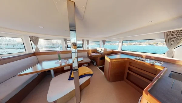 Lagoon 42 - Boatscribe.com