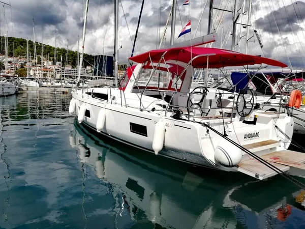 Oceanis 46.1 - Boatscribe.com