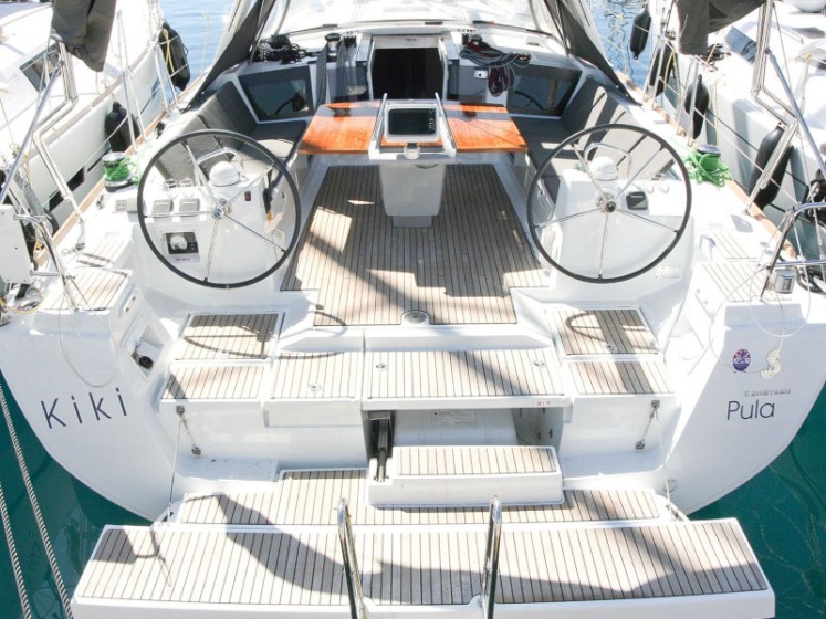 Oceanis 45 - Boatscribe.com