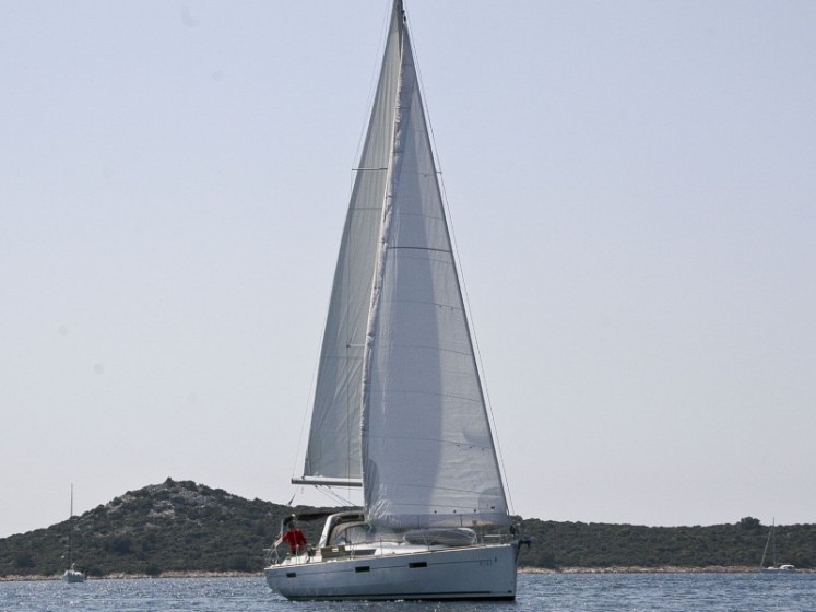 Oceanis 45 - Boatscribe.com