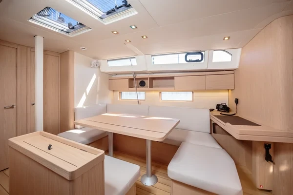 Oceanis 46.1 - Boatscribe.com
