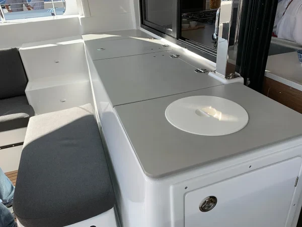 Lagoon 46 - Boatscribe.com