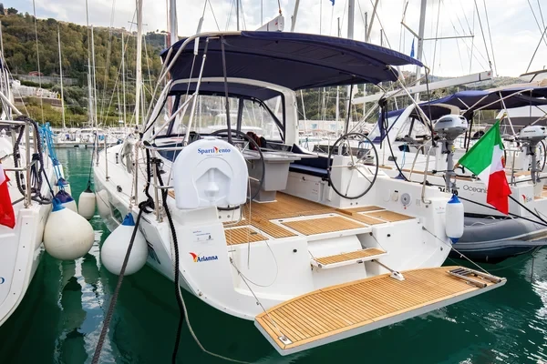 Oceanis 41.1 - Boatscribe.com