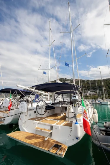 Oceanis 41.1 - Boatscribe.com
