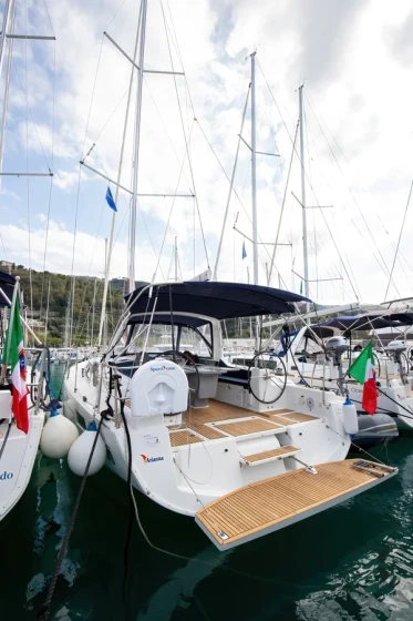 Oceanis 41.1 - Boatscribe.com
