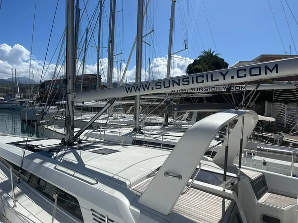 Oceanis 46.1 - Boatscribe.com