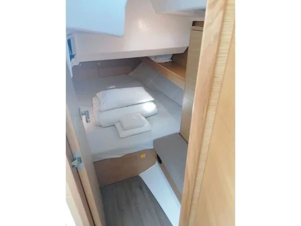 Elan E5 - Boatscribe.com