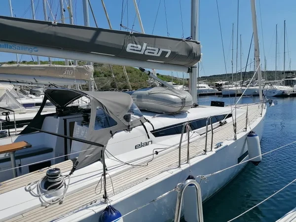Elan E5 - Boatscribe.com