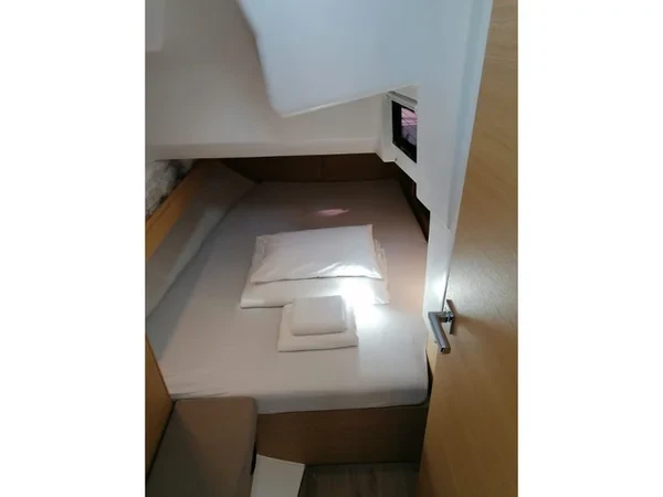 Elan E5 - Boatscribe.com