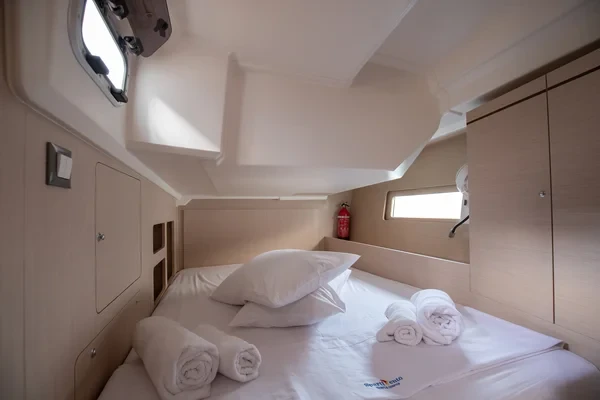 Oceanis 46.1 - Boatscribe.com