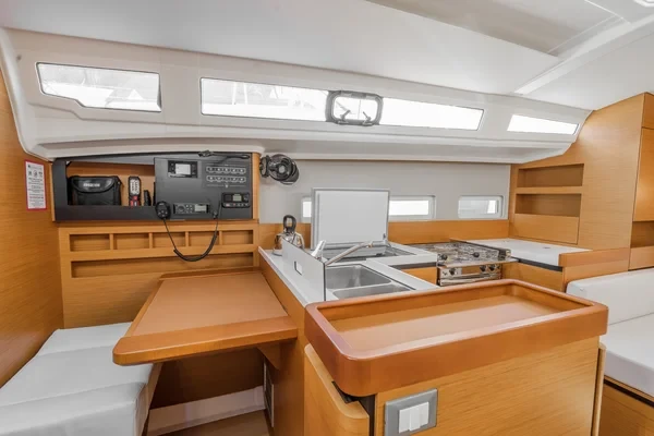 Sun Odyssey 410 - Boatscribe.com