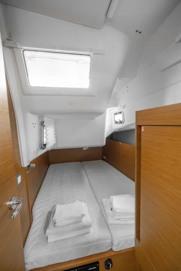 Sun Odyssey 410 - Boatscribe.com