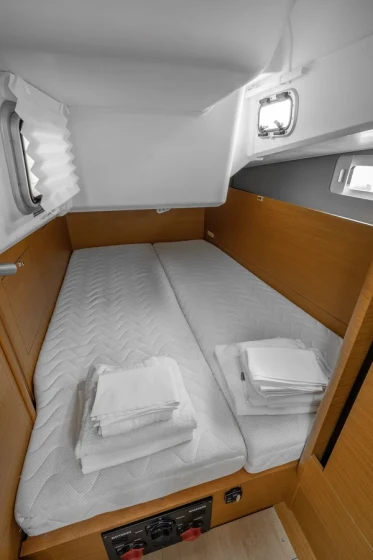Sun Odyssey 410 - Boatscribe.com