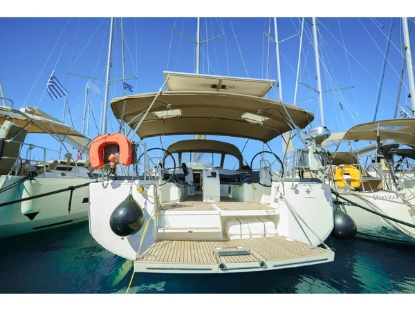 Sun Odyssey 490 - Boatscribe.com