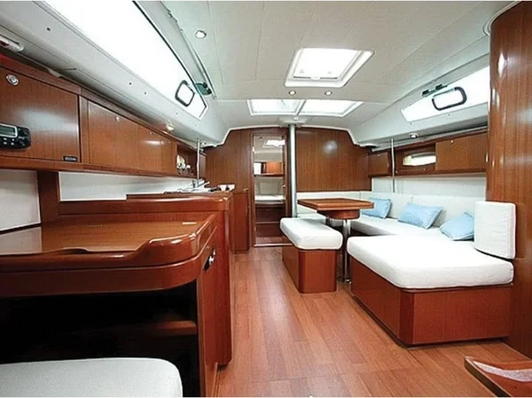Oceanis 40 - Boatscribe.com