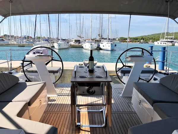 Oceanis 51.1 - Boatscribe.com