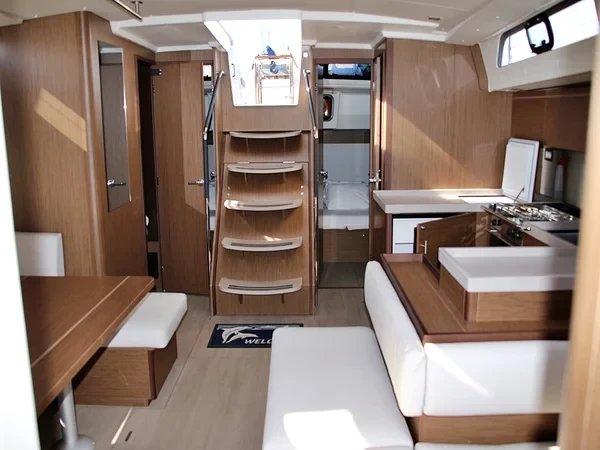 Oceanis 51.1 - Boatscribe.com