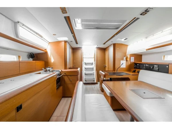 Sun Odyssey 519 - Boatscribe.com
