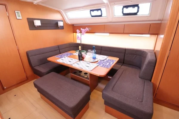 Bavaria 51 Cruiser - Boatscribe.com