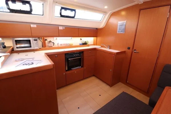 Bavaria 51 Cruiser - Boatscribe.com