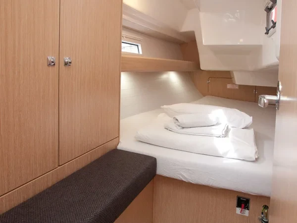Bavaria Cruiser 34 Style - Boatscribe.com