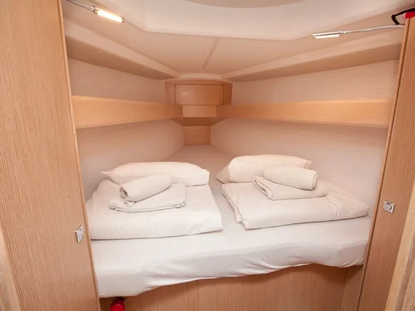 Bavaria Cruiser 34 Style - Boatscribe.com