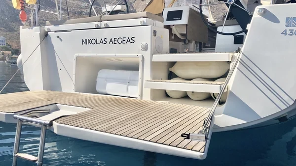 Dufour 430 Grand Large - Boatscribe.com
