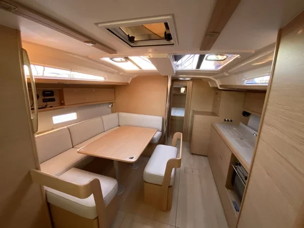 Dufour 430 - Boatscribe.com