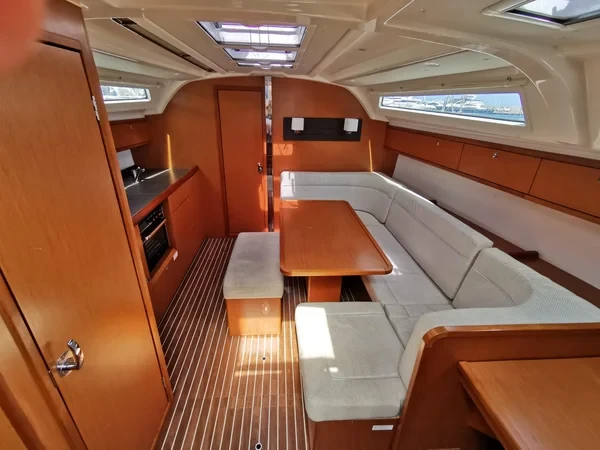 Bavaria 41 Cruiser - Boatscribe.com
