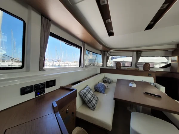 Lagoon 46 - Boatscribe.com