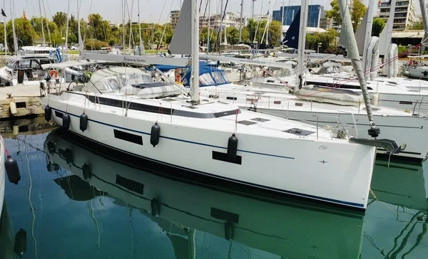 Bavaria C50 - Boatscribe.com