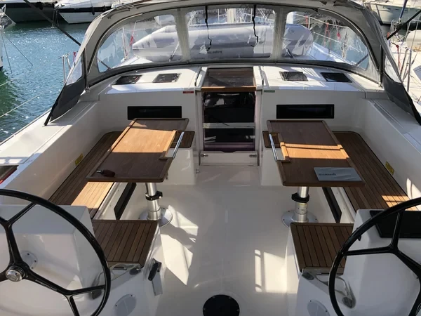 Bavaria C50 - Boatscribe.com