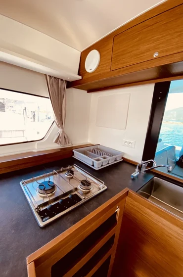 Lagoon 42 - Boatscribe.com